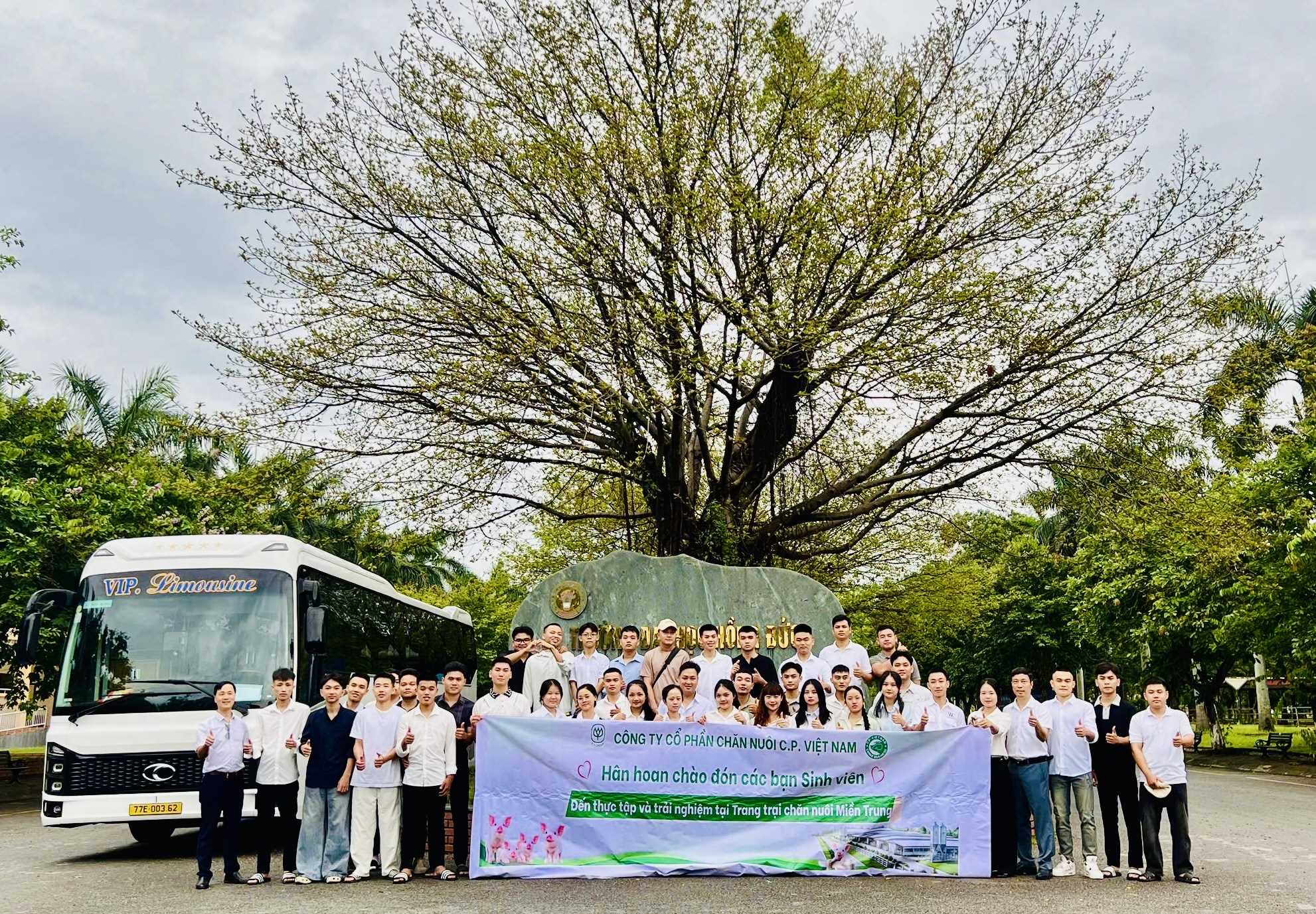“VỪA HỌC, VỪA LÀM, VỪA CÓ THU NHẬP” - SINH VIÊN NGÀNH CHĂN NUÔI THÚ Y THAM GIA CHƯƠNG TRÌNH PAID INTERNSHIP TẠI DOANH NGHIỆP